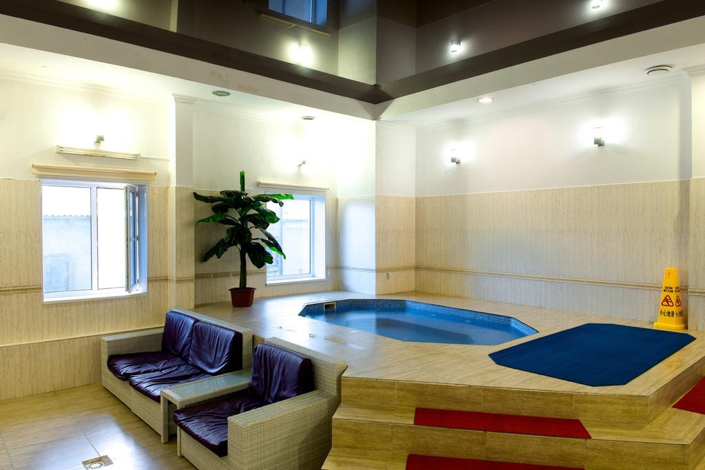 Hotel & Fitness Center Mandarin Aktav Dış mekan fotoğraf