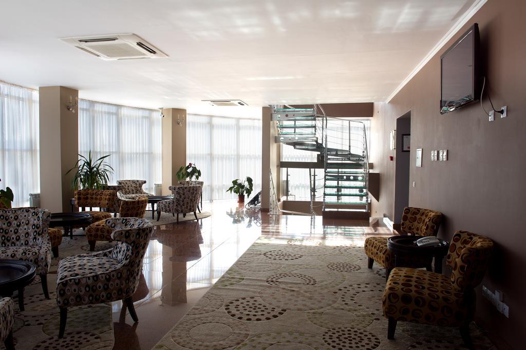 Hotel & Fitness Center Mandarin Aktav Dış mekan fotoğraf